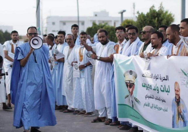 Ghazouani à Atar au moment où l’un de ses dignes fils, le Général Lebatt, croupit en prison